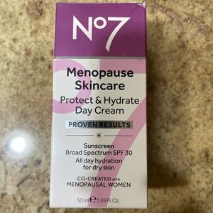 New No 7 Menopause (or not) skincare Protect & Hydrate Day Cream w/spf 30 - Day